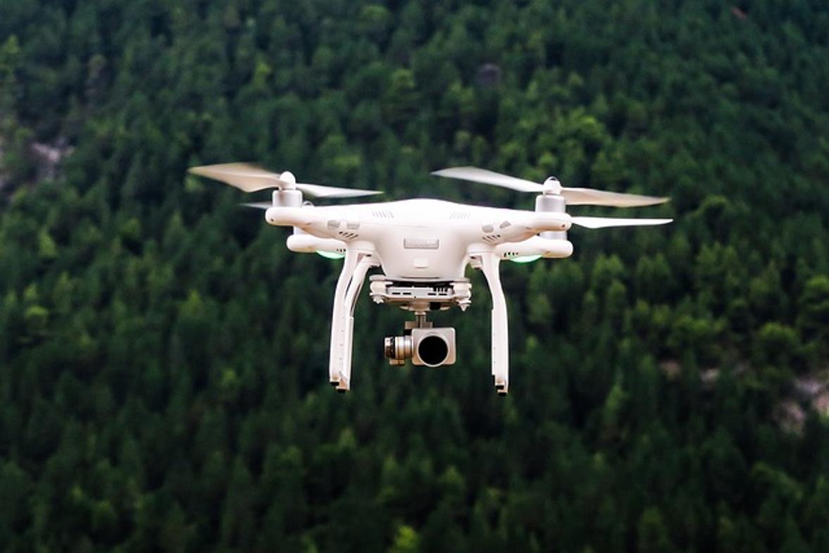 Avez-vous besoin d’un permis pour piloter un drone ? Un guide complet